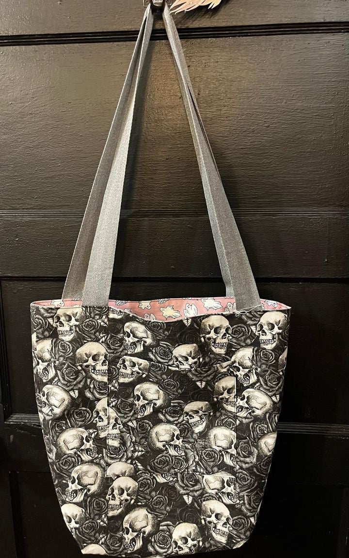 Spooky Tote bag