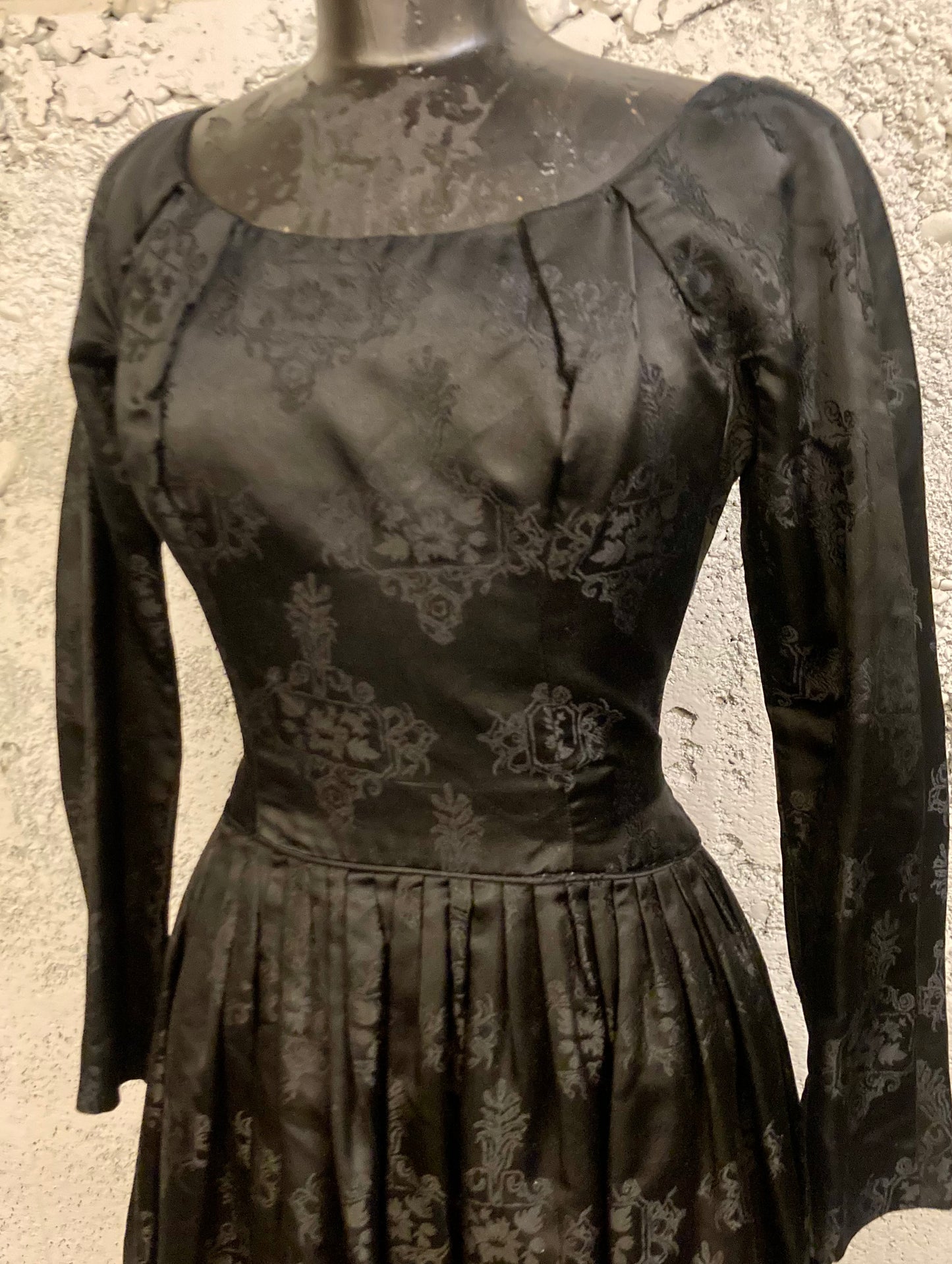 Gothic Vintage 1950s Dress