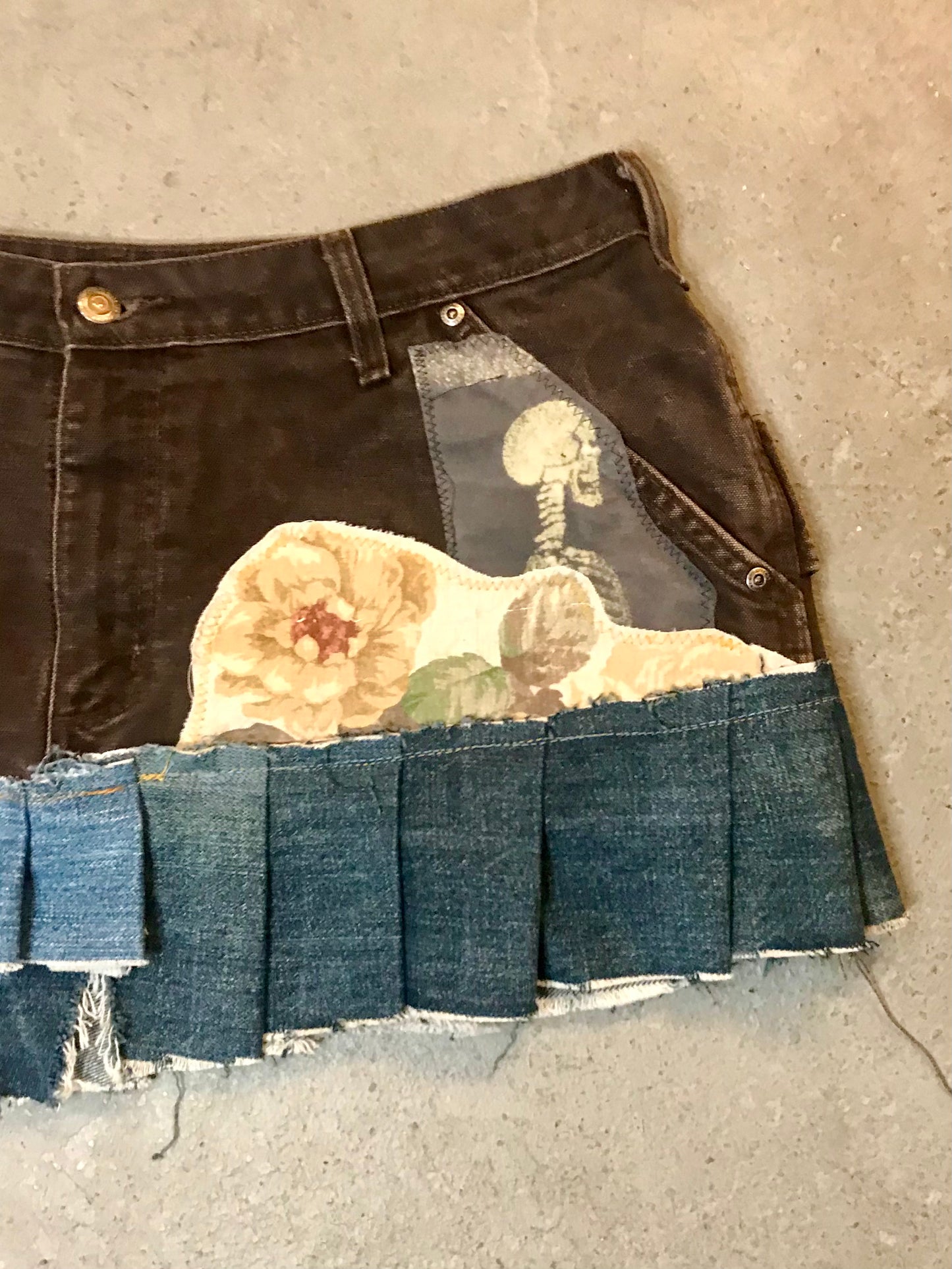 Waisted Mini 05