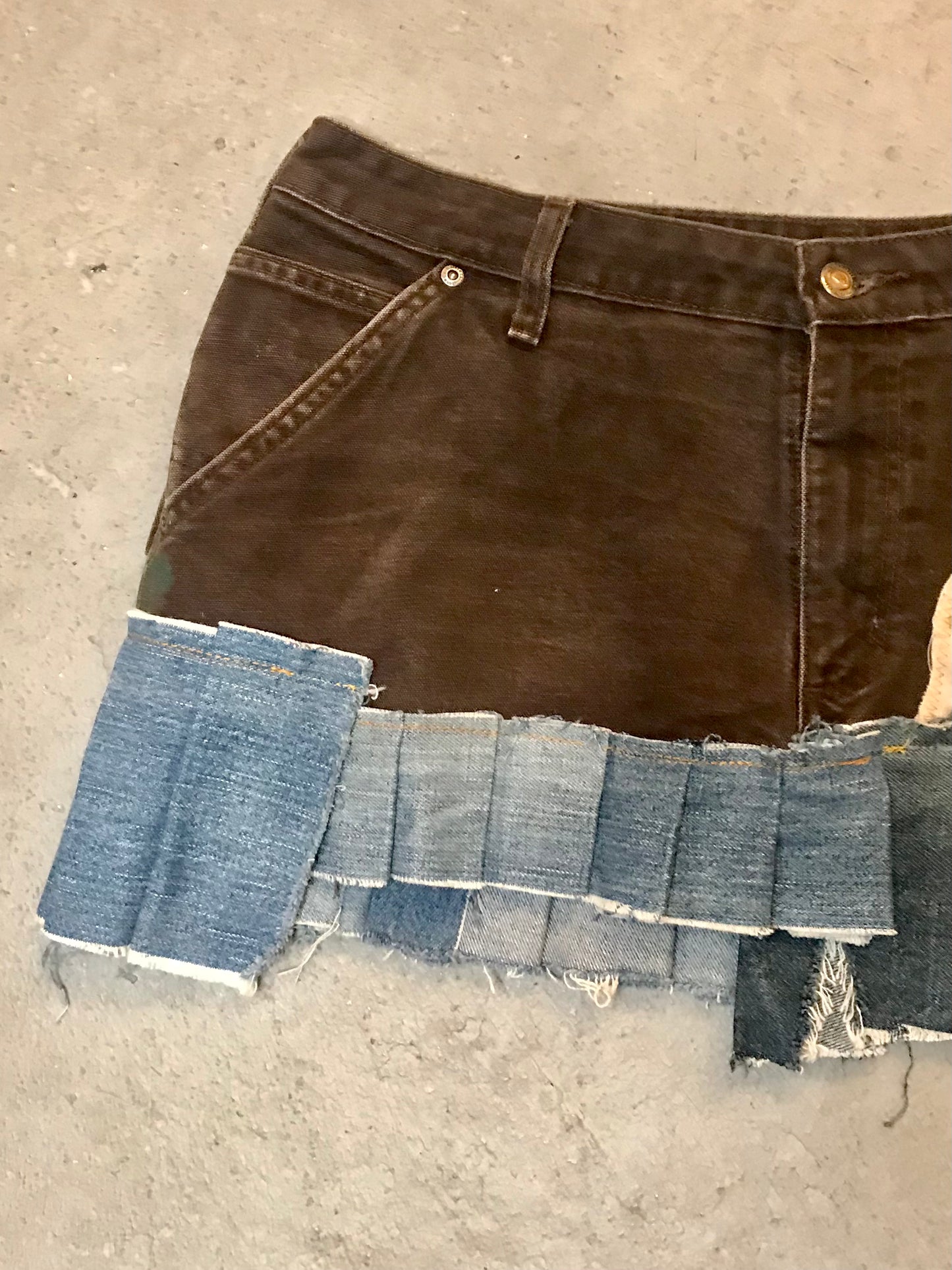 Waisted Mini 05