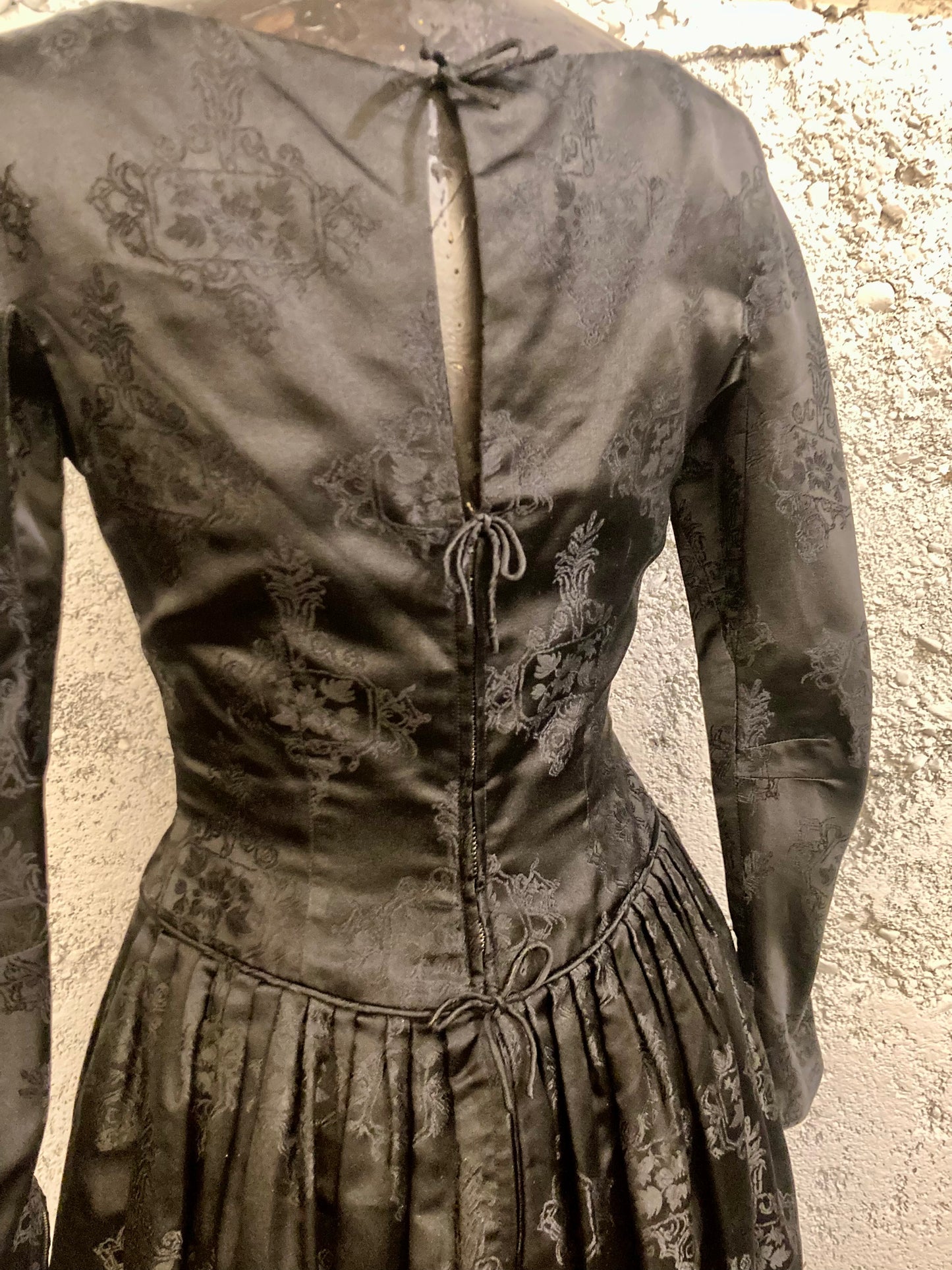 Gothic Vintage 1950s Dress