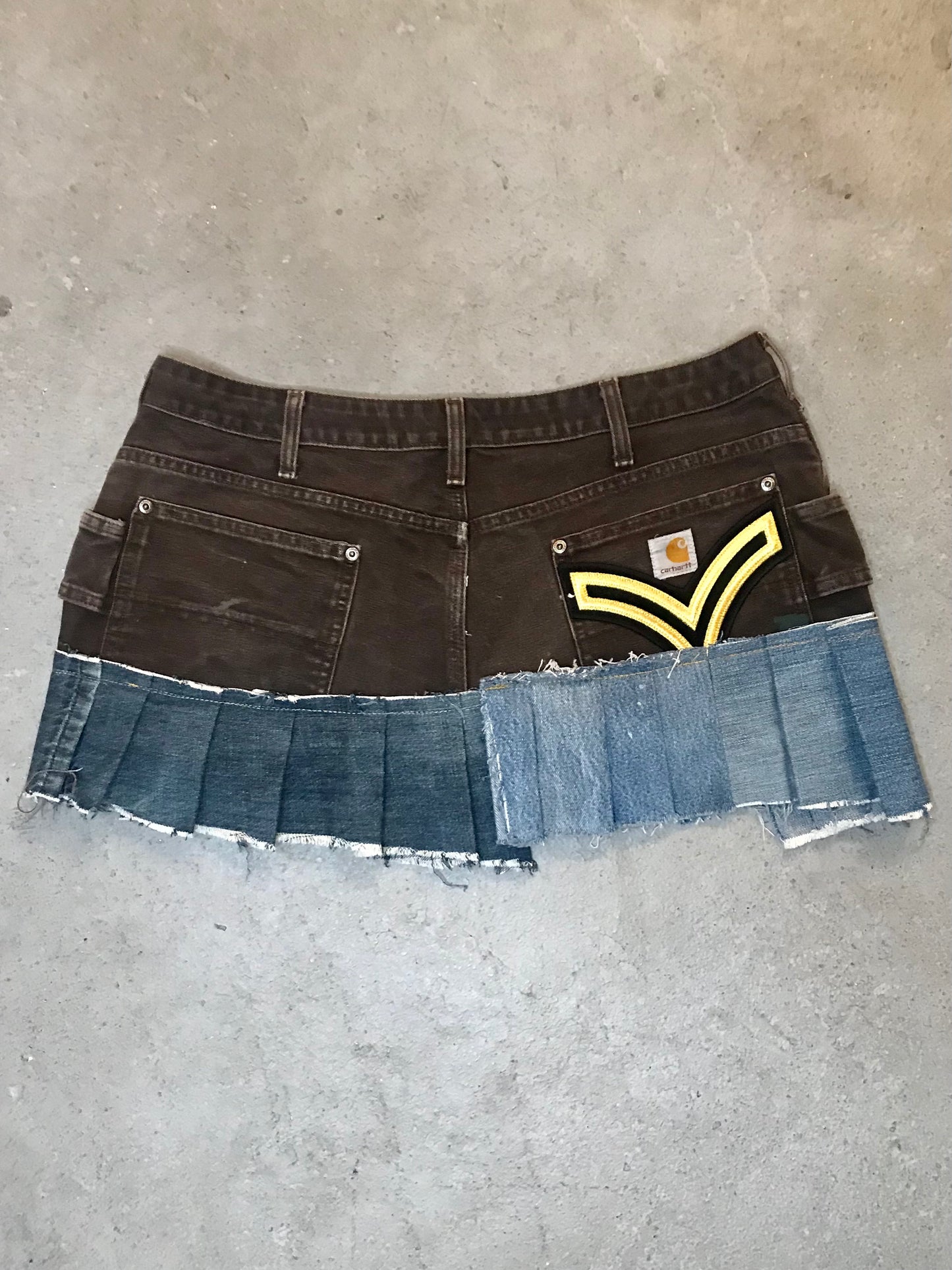 Waisted Mini 05