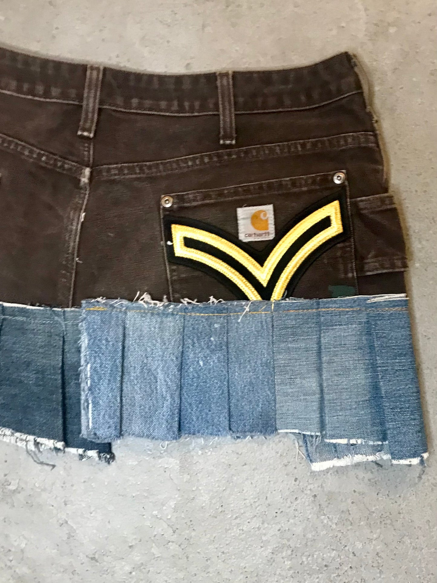 Waisted Mini 05