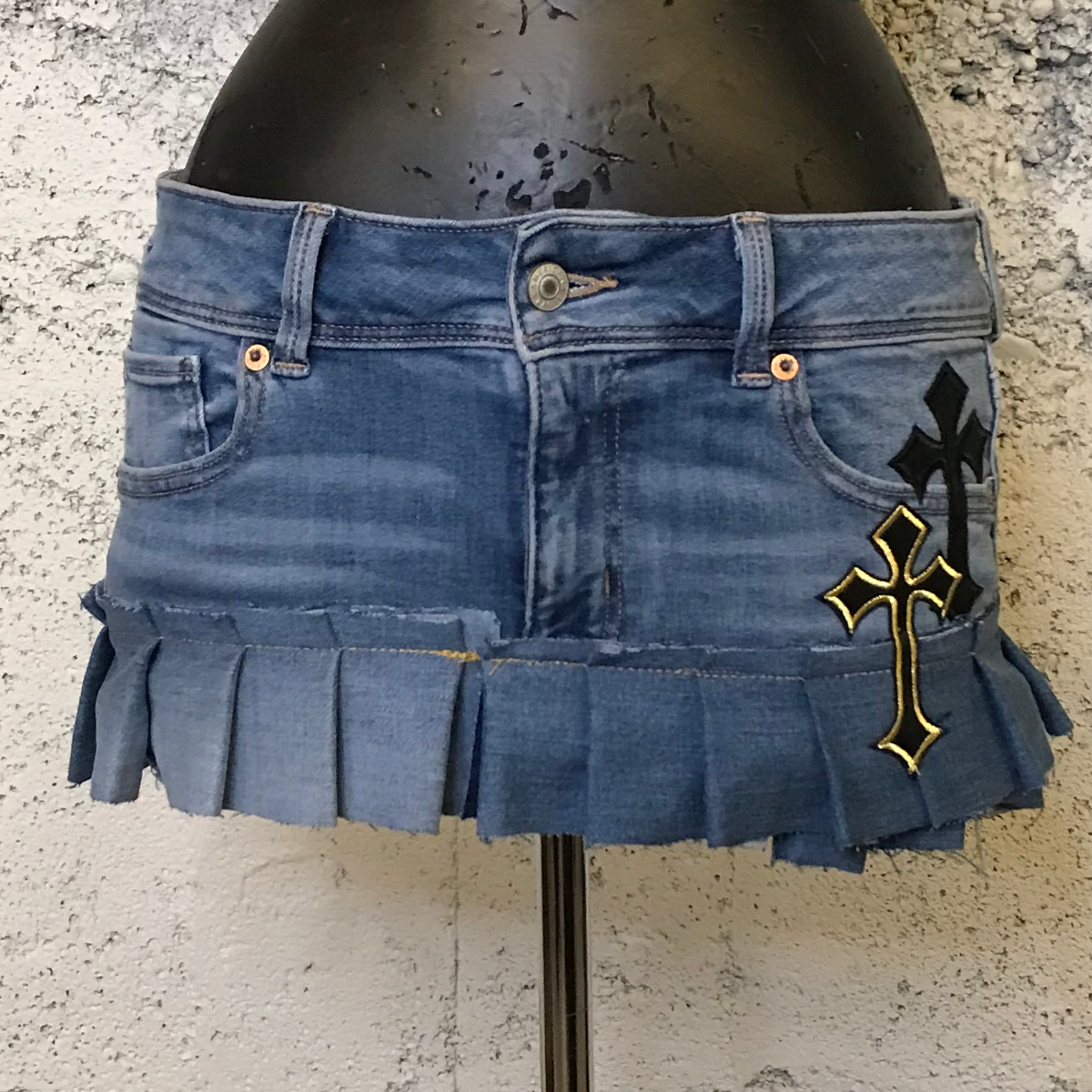 Waisted Mini 07