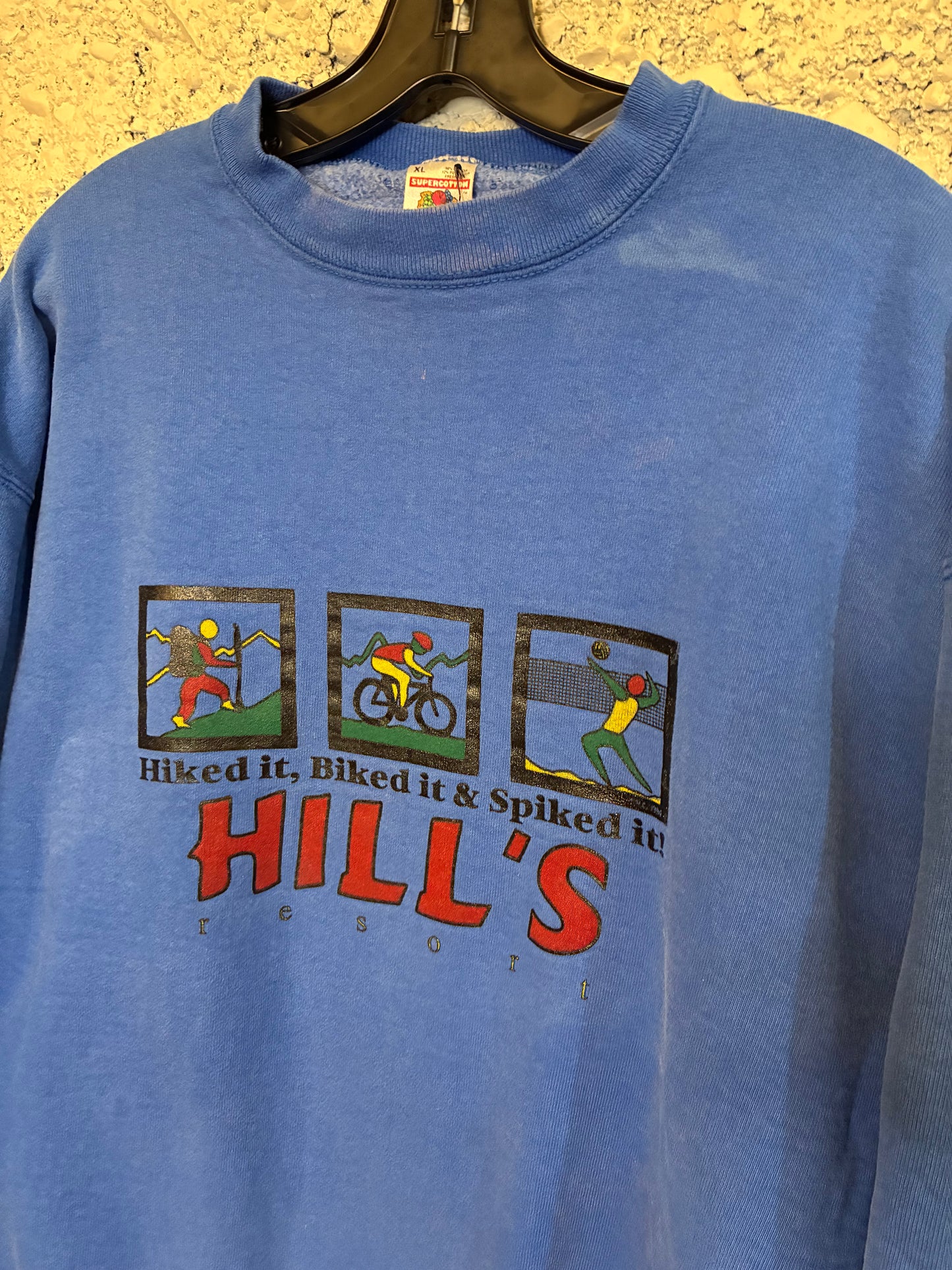 90s Hills Resort Crew